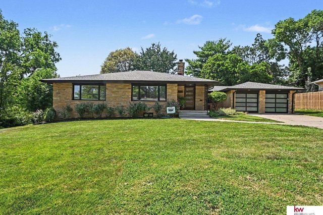 328 S 70 Avenue, Omaha, NE 68132