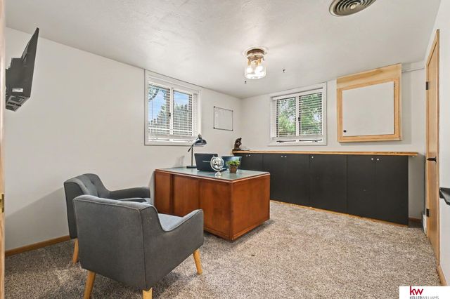 328 S 70 Avenue, Omaha, NE 68132