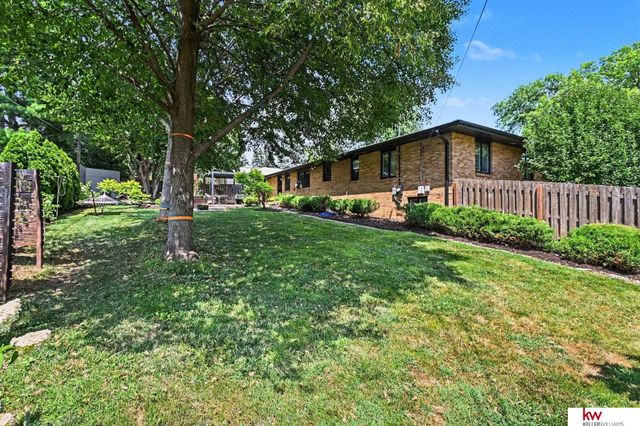 328 S 70 Avenue, Omaha, NE 68132