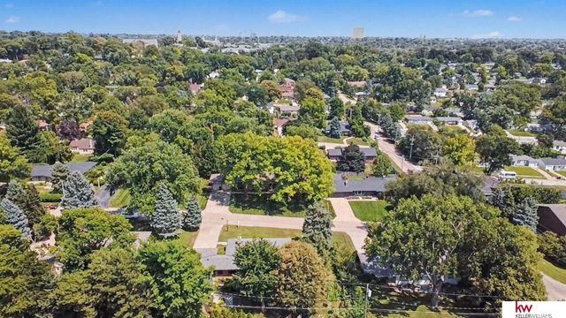328 S 70 Avenue, Omaha, NE 68132