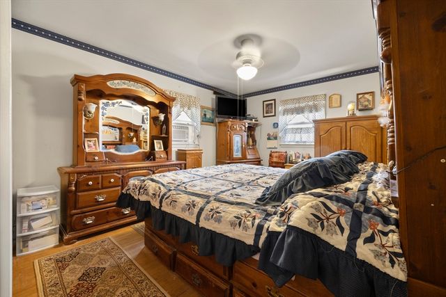 16 Morgan St, Fairhaven, MA 02719