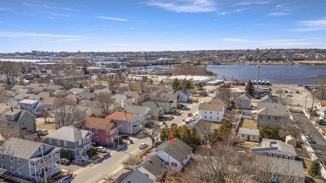 16 Morgan St, Fairhaven, MA 02719