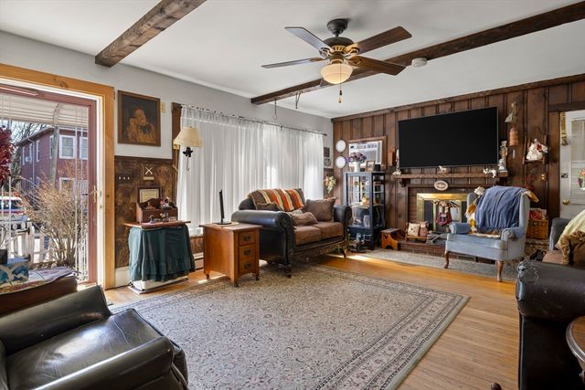 16 Morgan St, Fairhaven, MA 02719