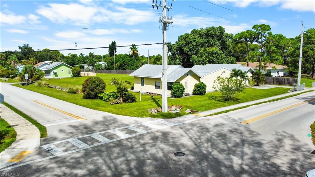 2795 Francis AVE, NAPLES, FL 34112 — exterior