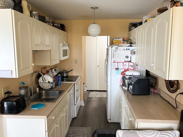 7141 N Kedzie Avenue 912, Chicago, IL 60645