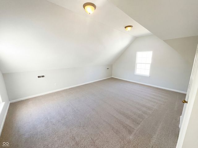 6767 Woodcliff Circle, Zionsville, IN 46077