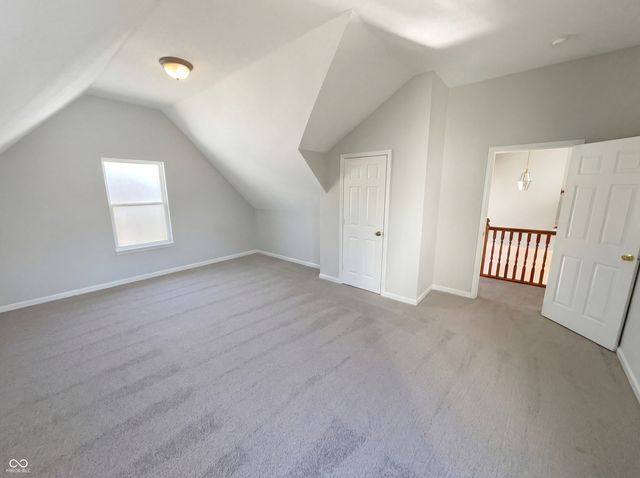 6767 Woodcliff Circle, Zionsville, IN 46077