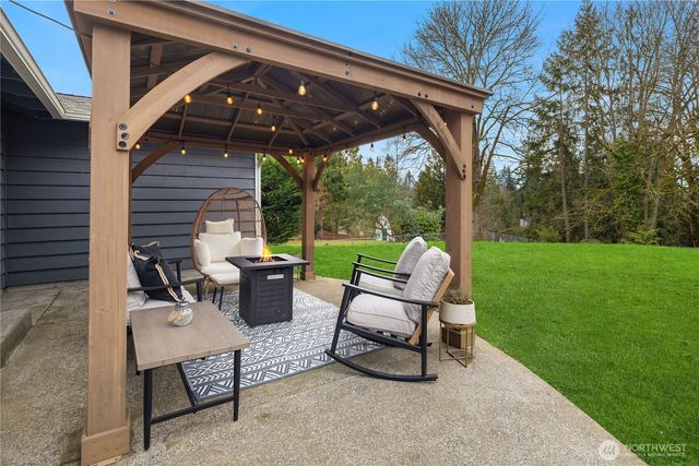 12718 Robinhood Lane, Snohomish, WA 98290