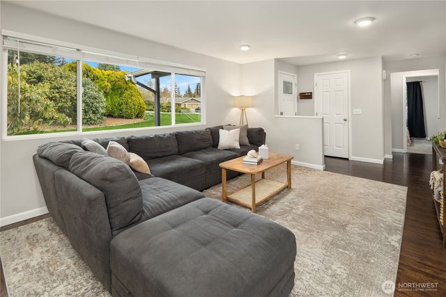 12718 Robinhood Lane, Snohomish, WA 98290