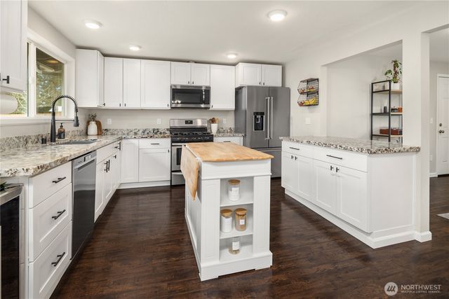 12718 Robinhood Lane, Snohomish, WA 98290