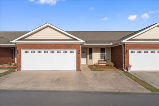 121 Cherry Bark Way # 27, Dalton, GA 30721