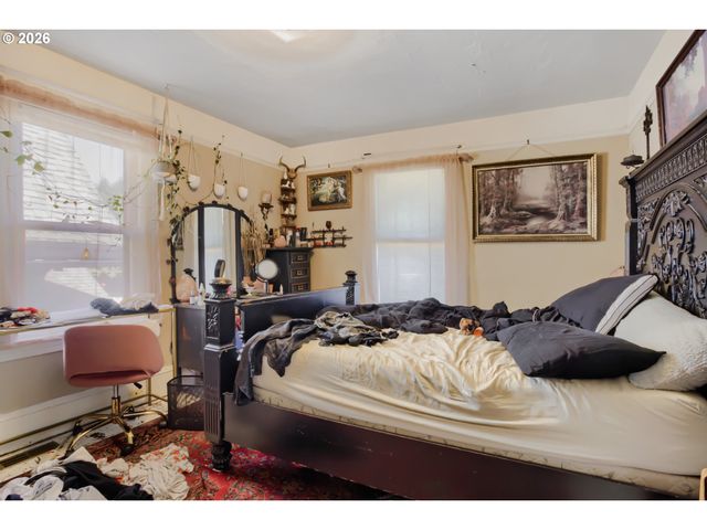 2124 Ne DAVIS St, Portland, OR 97232