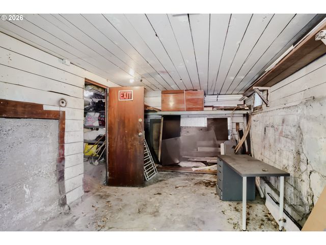 2124 Ne DAVIS St, Portland, OR 97232