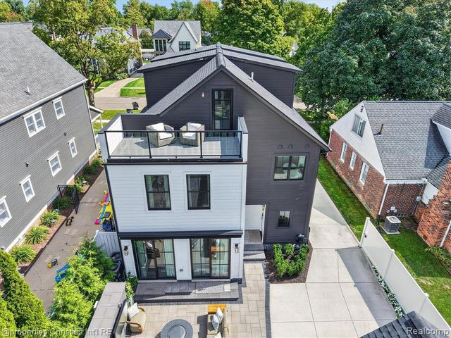 1470 Washington Boulevard, Birmingham, MI 48009
