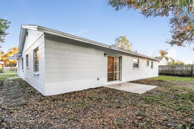 4810 WYNWOOD DRIVE, Tampa, FL 33615