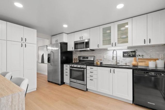 5070 Abbotford Court, Newark, CA 94560