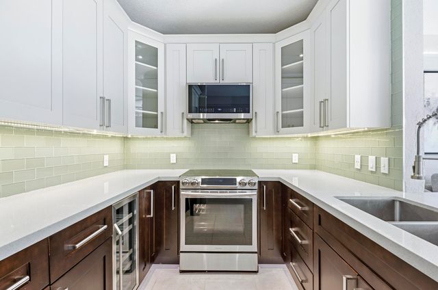 1741 NE 4th Avenue F5, Fort Lauderdale, FL 33305