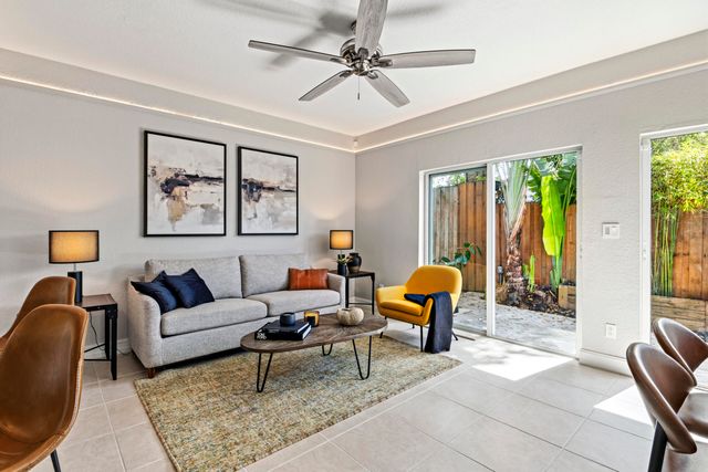 1741 NE 4th Avenue F5, Fort Lauderdale, FL 33305