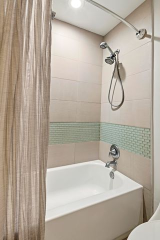 1741 NE 4th Avenue F5, Fort Lauderdale, FL 33305