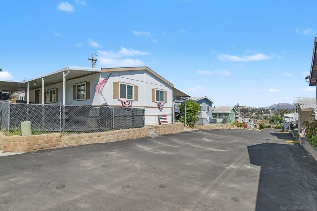 Image 5 of property listing at 14291 Rios Canyon Rd. Space 30, El Cajon, CA 92021