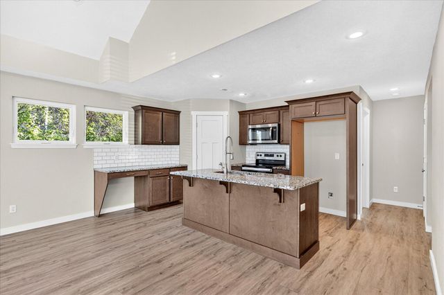 3009 E Republic Road, Springfield, MO 65804