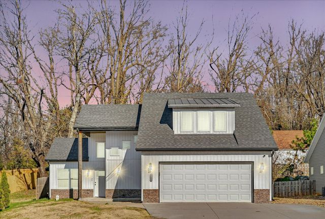 3009 E Republic Road, Springfield, MO 65804