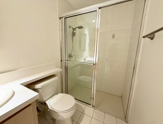 304 Sun Terrace Court, Palm Beach Gardens, FL 33403