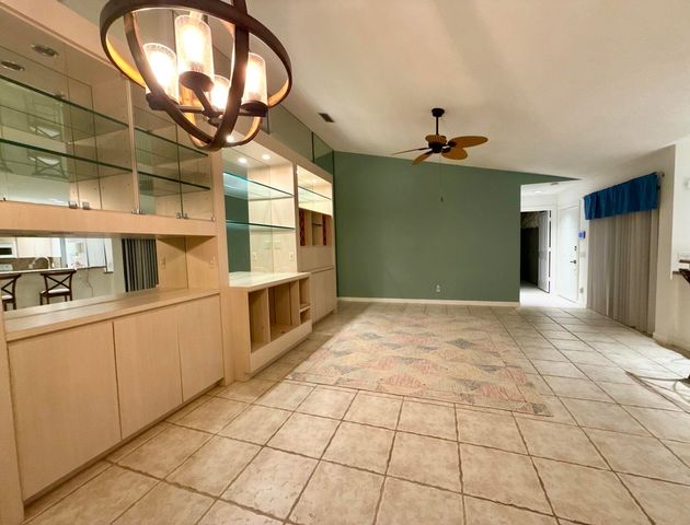 304 Sun Terrace Court, Palm Beach Gardens, FL 33403