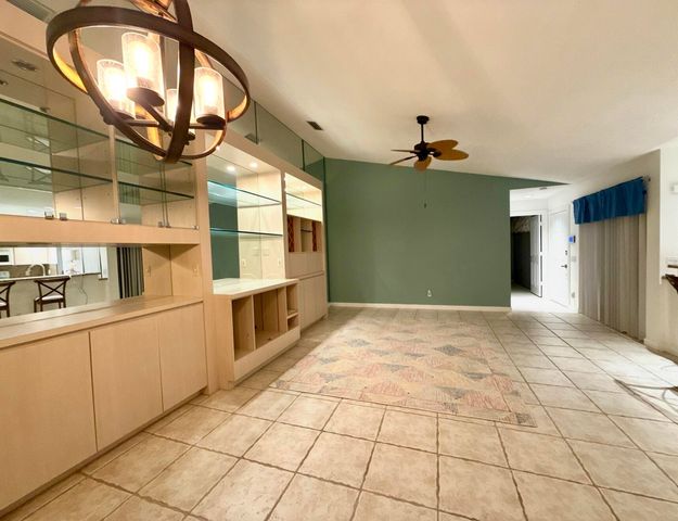 304 Sun Terrace Court, Palm Beach Gardens, FL 33403