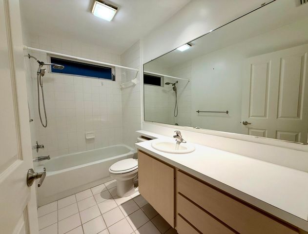 304 Sun Terrace Court, Palm Beach Gardens, FL 33403