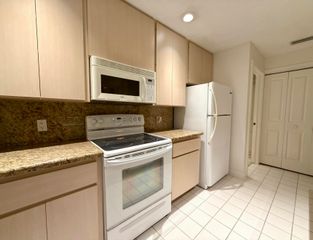 304 Sun Terrace Court, Palm Beach Gardens, FL 33403