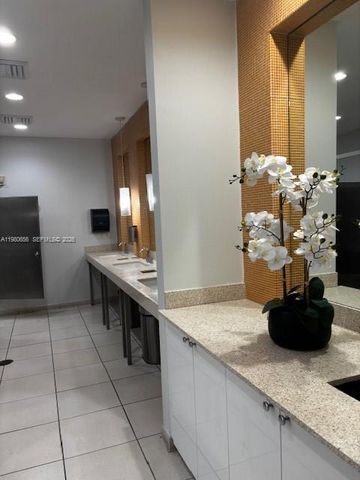 2775 NE 187th Street 512, Aventura, FL 33180