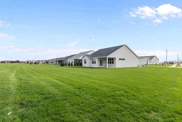 4647 N CHERRYVALE AVENUE, Appleton, WI 54913