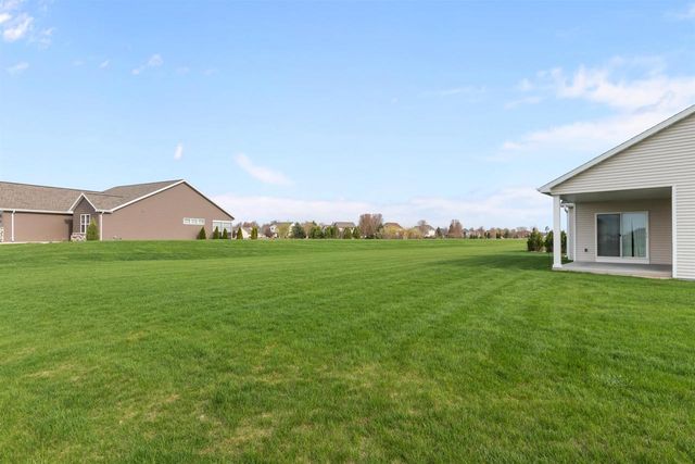 4647 N CHERRYVALE AVENUE, Appleton, WI 54913