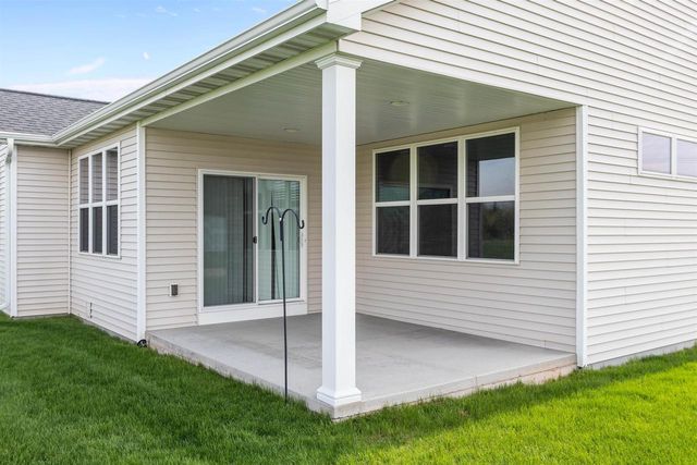 4647 N CHERRYVALE AVENUE, Appleton, WI 54913