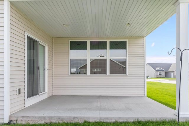 4647 N CHERRYVALE AVENUE, Appleton, WI 54913