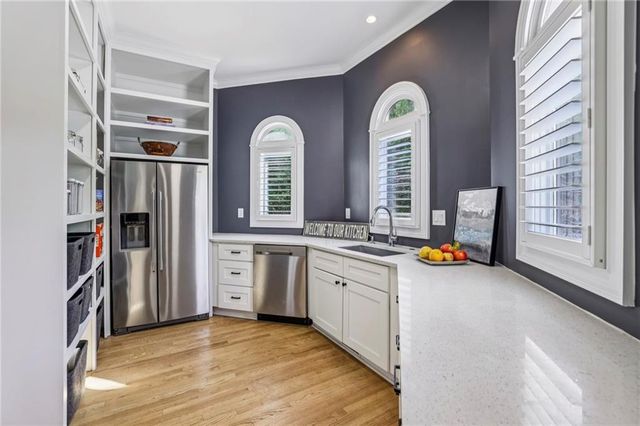 425 Laurel Chase Court, Sandy Springs, GA 30327