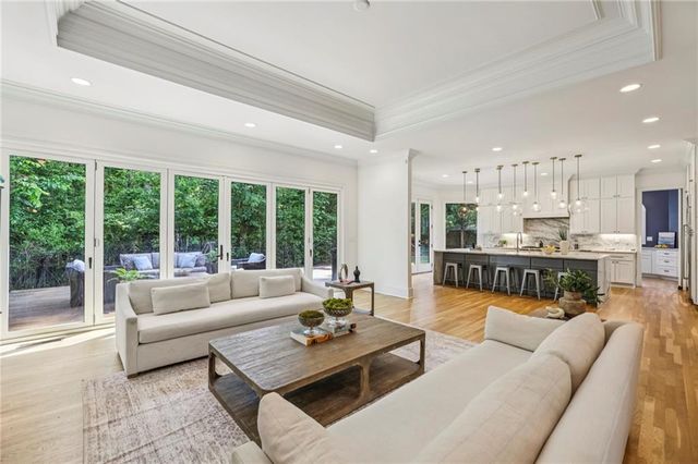 425 Laurel Chase Court, Sandy Springs, GA 30327