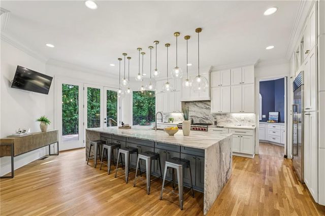 425 Laurel Chase Court, Sandy Springs, GA 30327