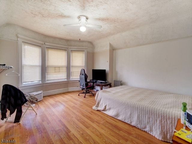 324 Clifton Ave, Newark City, NJ 07104
