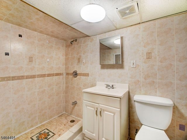 324 Clifton Ave, Newark City, NJ 07104