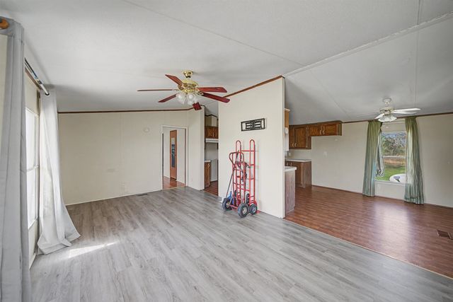 1788 NICHOLS RD, Guys, TN 38339