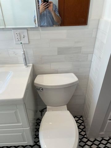 22 Bayard St, Boston, MA 02134