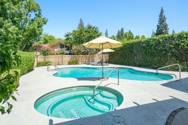 6185 N West Avenue, Fresno, CA 93711
