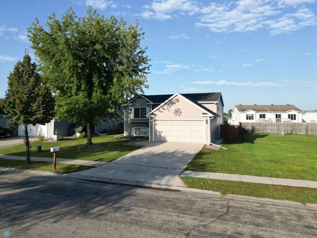 3517 12TH Street S, Moorhead, MN 56560