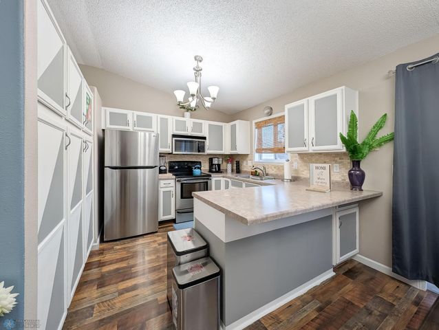 3517 12TH Street S, Moorhead, MN 56560