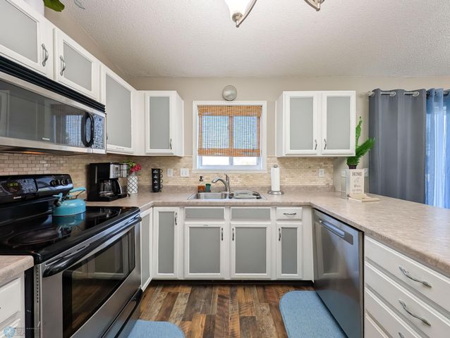 3517 12TH Street S, Moorhead, MN 56560