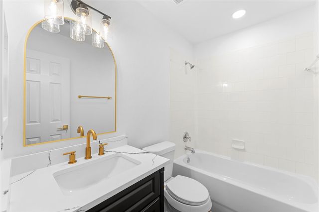 3123 Farrel Hill Street, Fresno, TX 77545