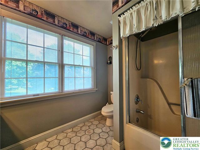 881 Gove Road, Bushkill Twp, PA 18064