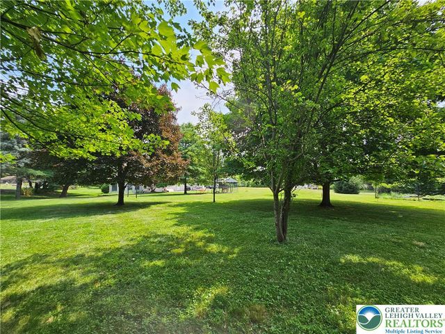 881 Gove Road, Bushkill Twp, PA 18064